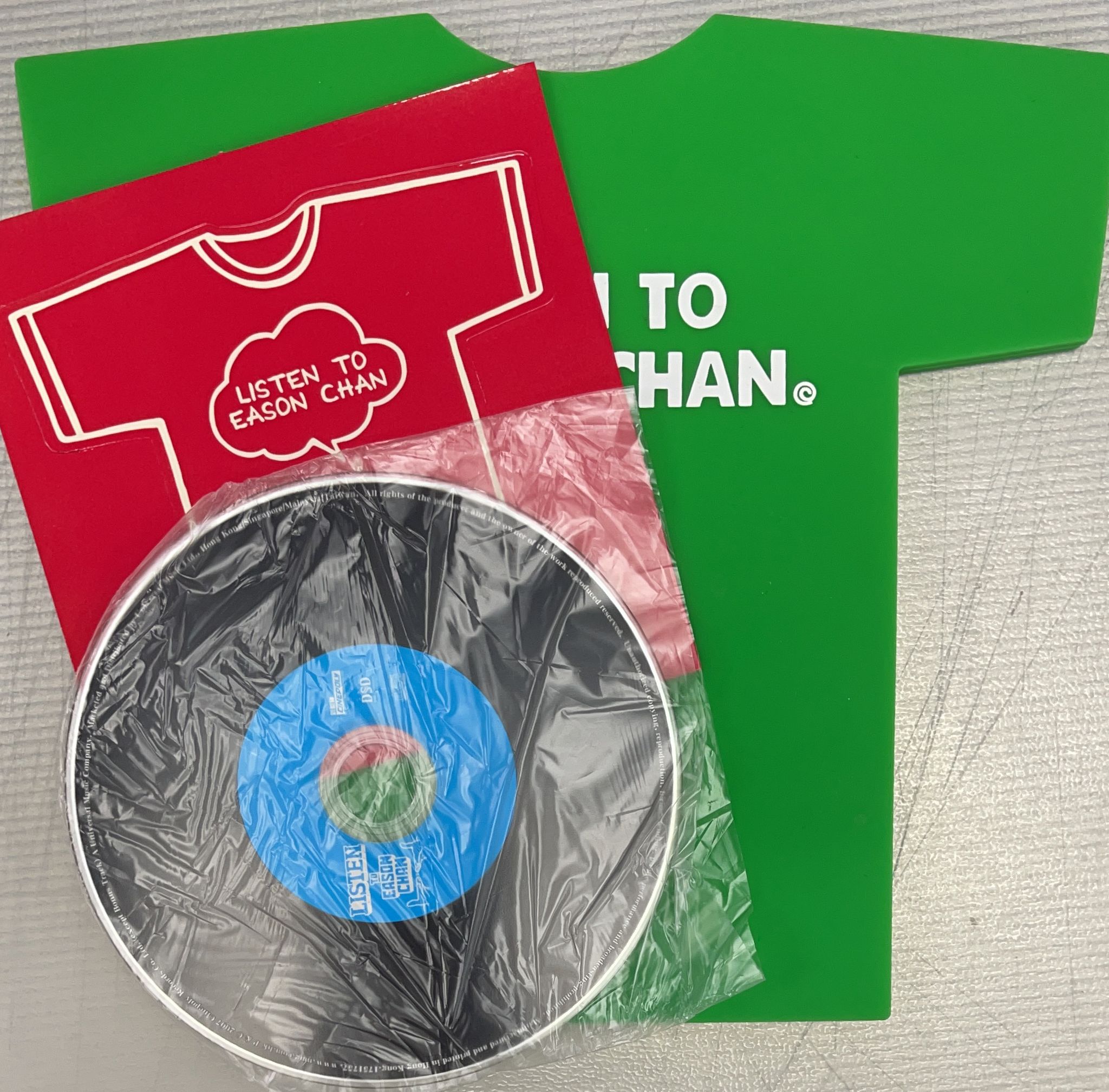 Listen To Eason Chan (CD + Remix CD) (限量膠tee版)