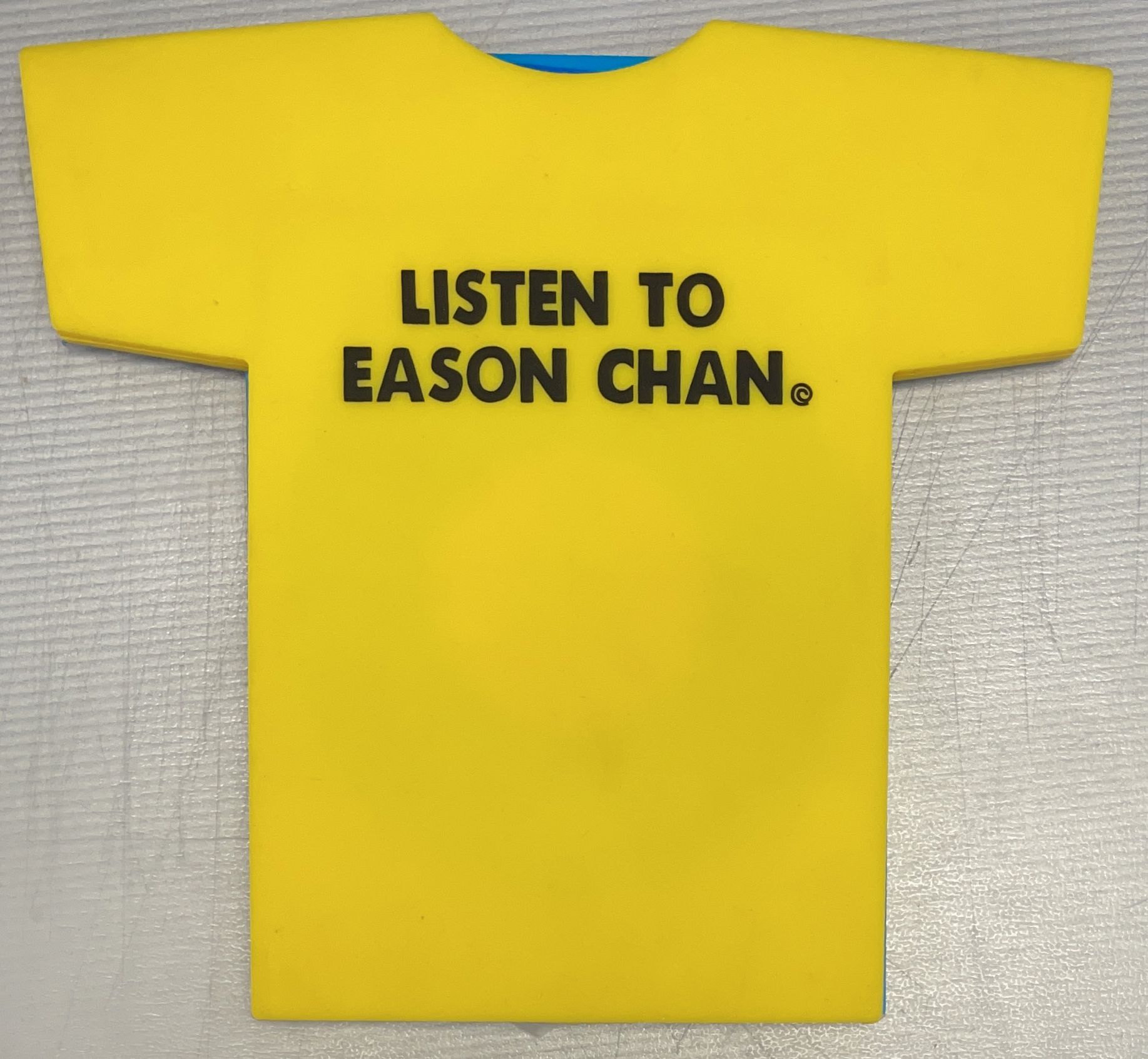 Listen To Eason Chan (CD + Remix CD) (限量膠tee版)