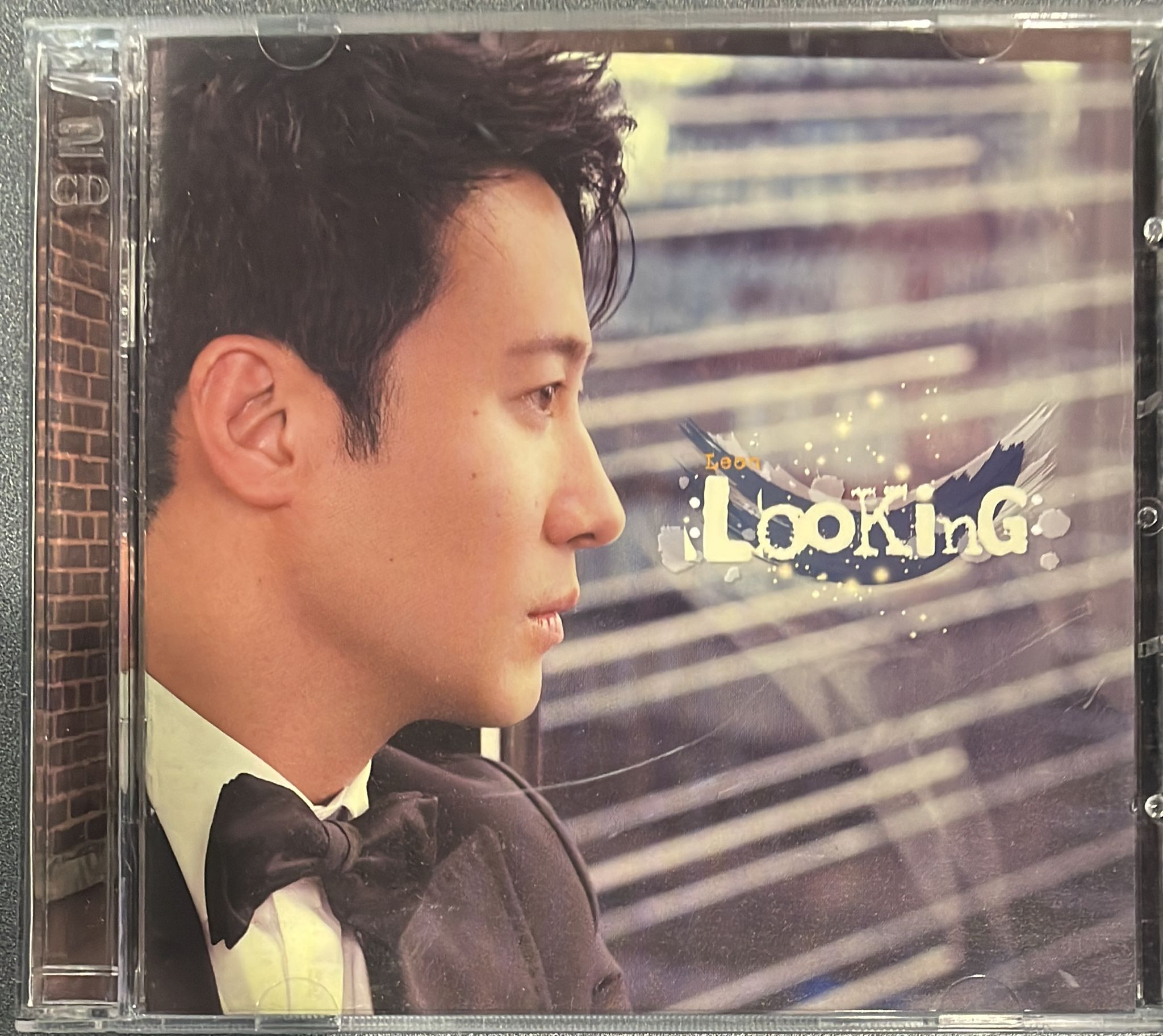 Looking (CD+DVD/DSD)