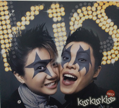 kiss kiss kiss