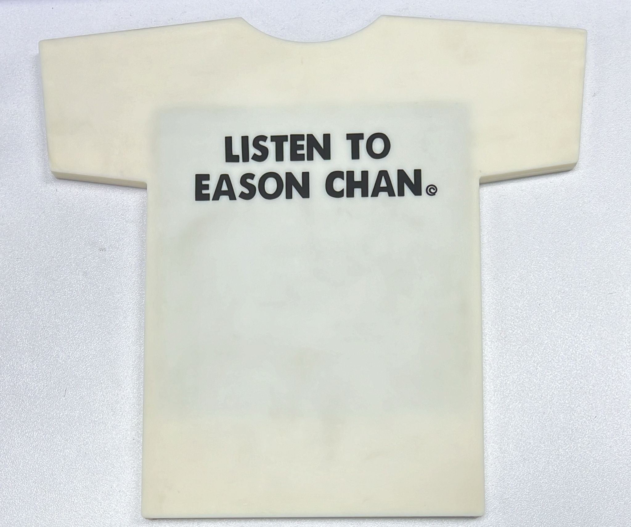 Listen To Eason Chan (CD + Remix CD) (限量膠tee版)
