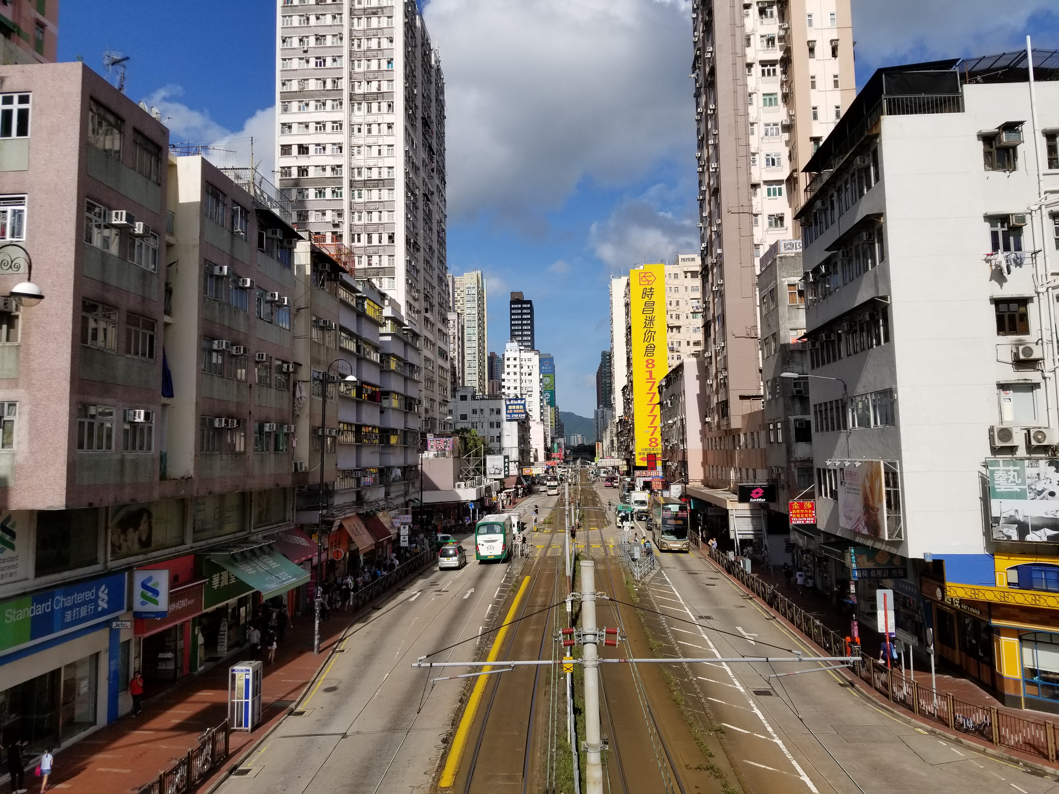 青山