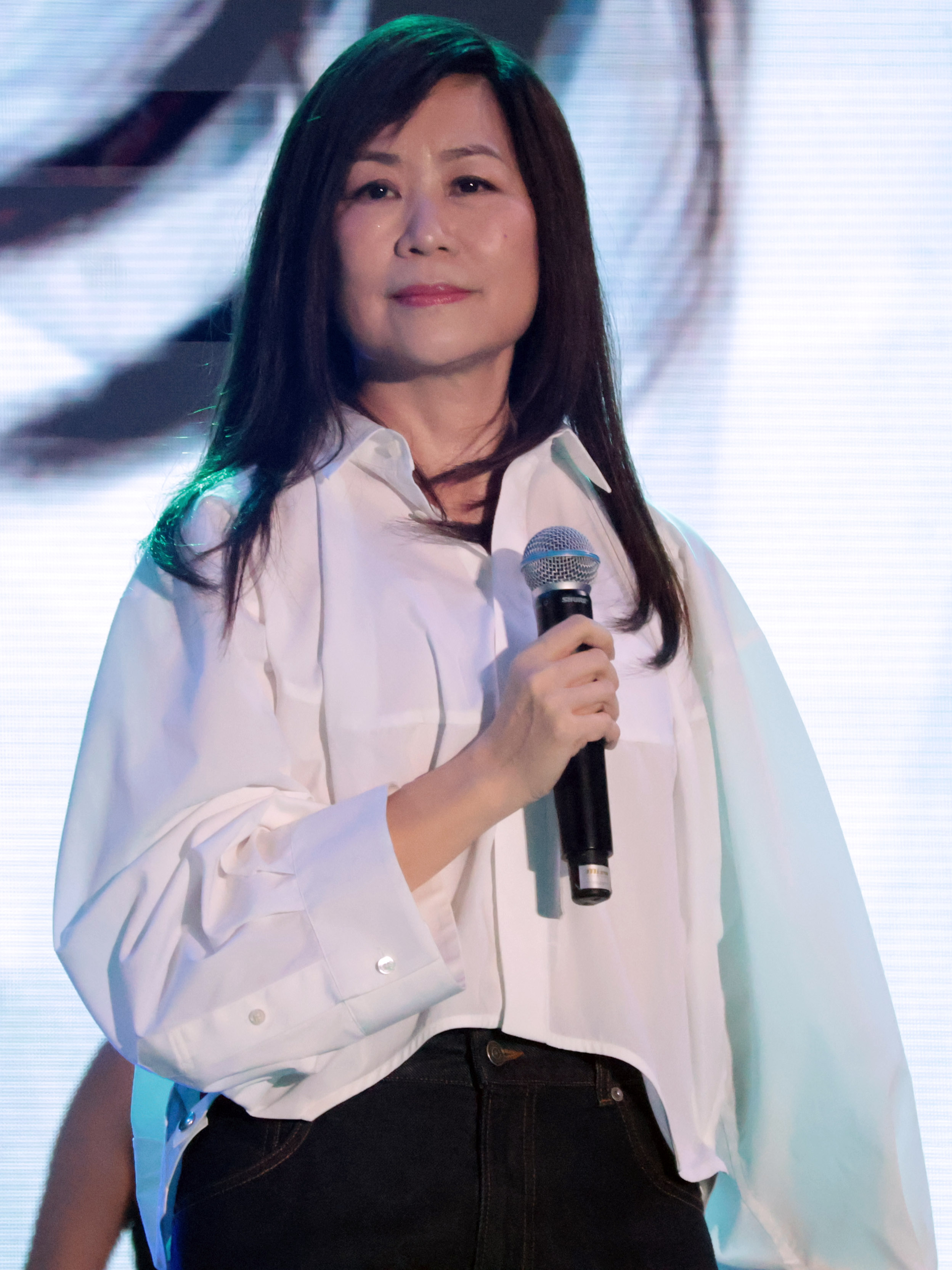 林志美 鮑比達